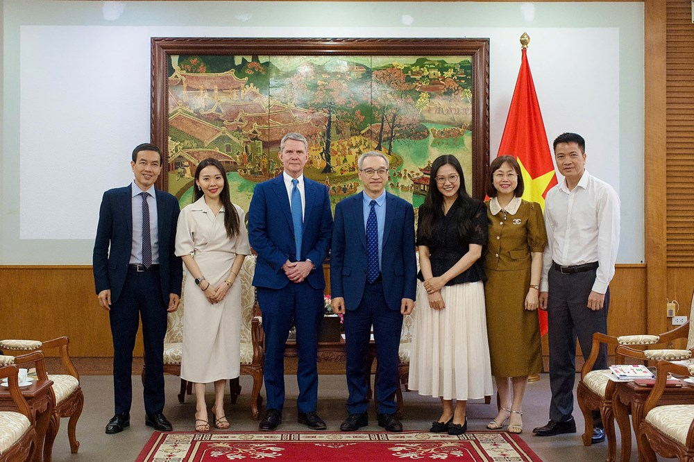Tăng cường hợp tác với CNN để quảng bá văn hóa Việt Nam